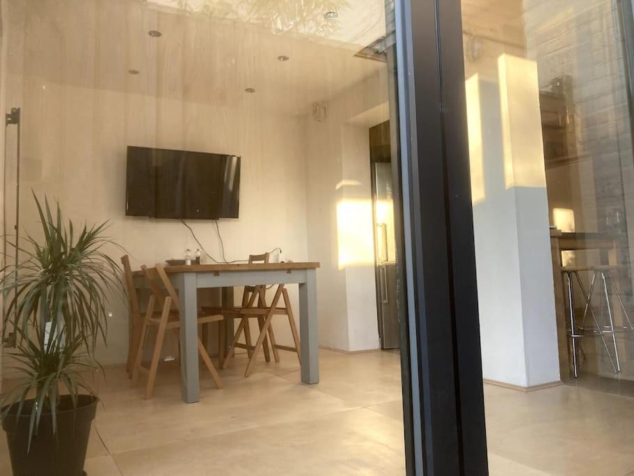 Self-contained, Private Entrance, Near Centre Norwich